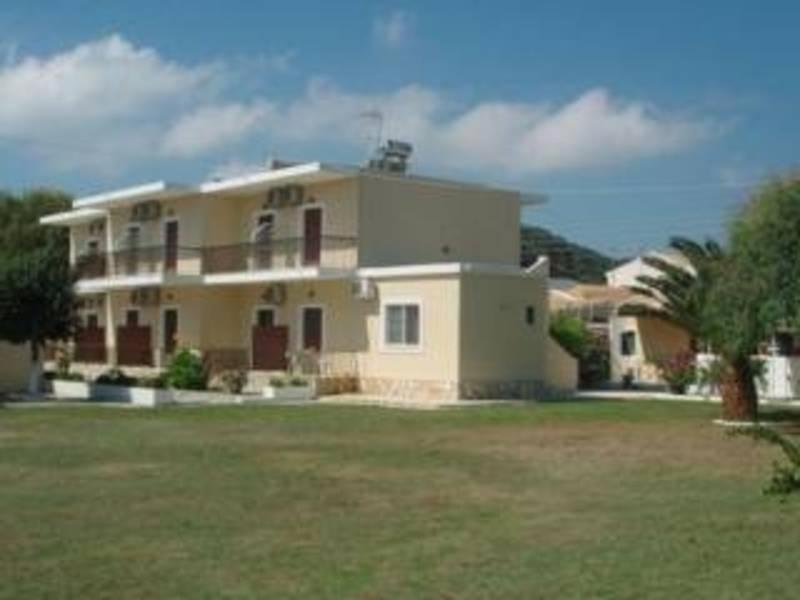 The 3 Little Pigs Apartments Sidari  Exterior photo